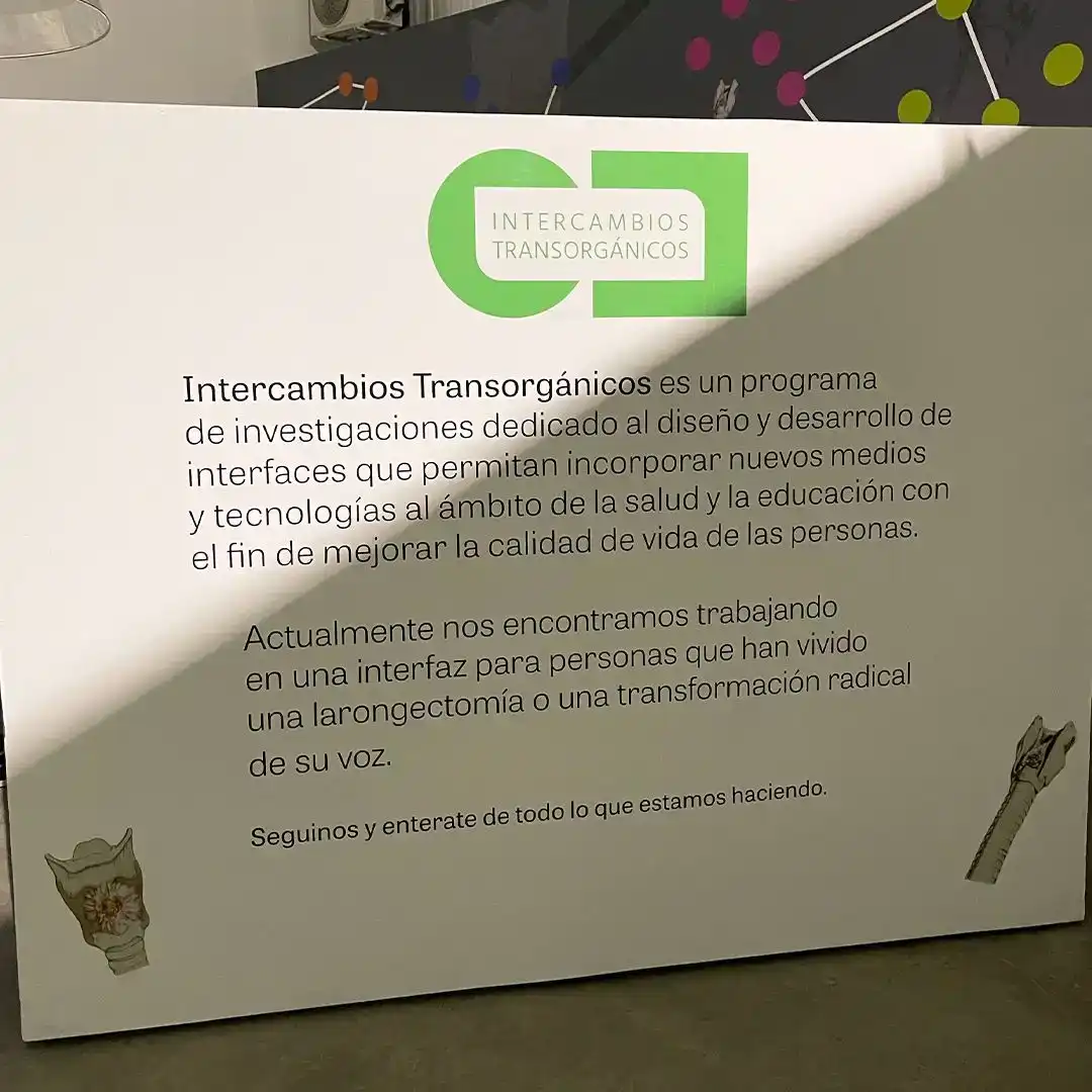 El Espectro de la Voz, instalación interactiva.Oct-21-2021